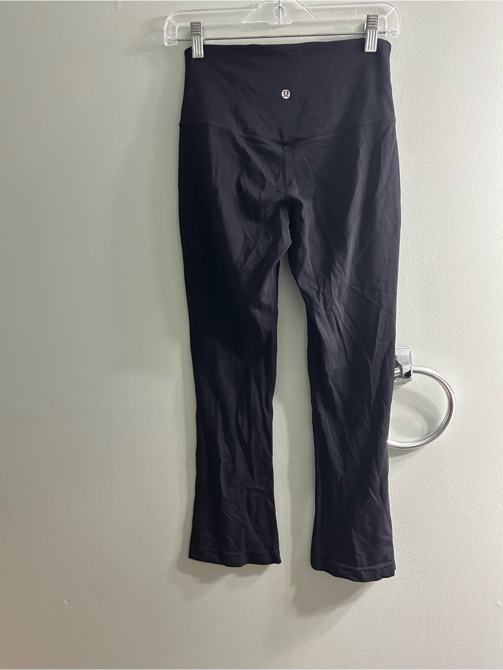 Lululemon black cropped 26” ankle flare pants groove pants